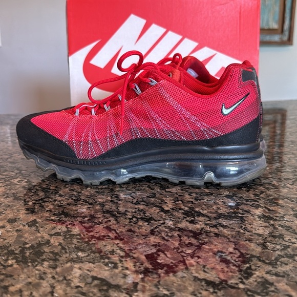 Nike Red and Black Air Max Sneakers EUC 10.5 - Picture 5 of 14